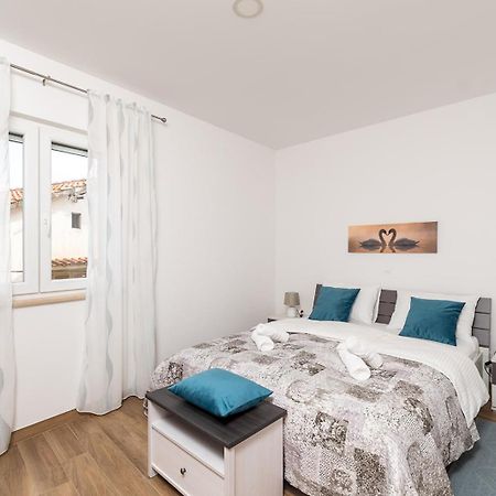 Apartman Palada Zminj Exterior photo